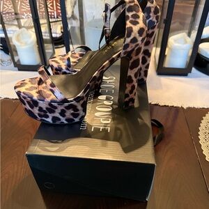 Stylish Leopard Print Platform Heels